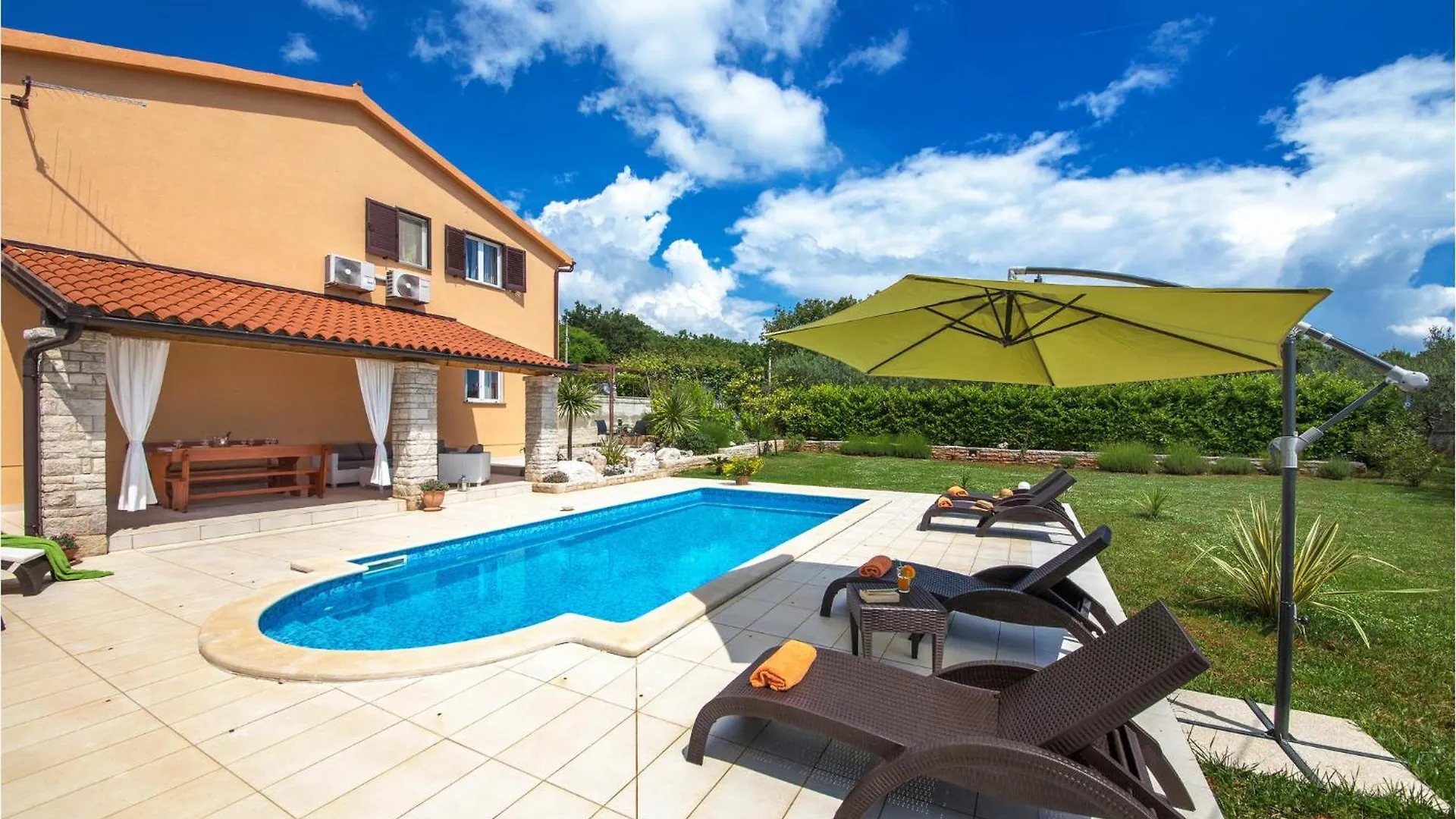 Stunning Home In Krnica With Wifi