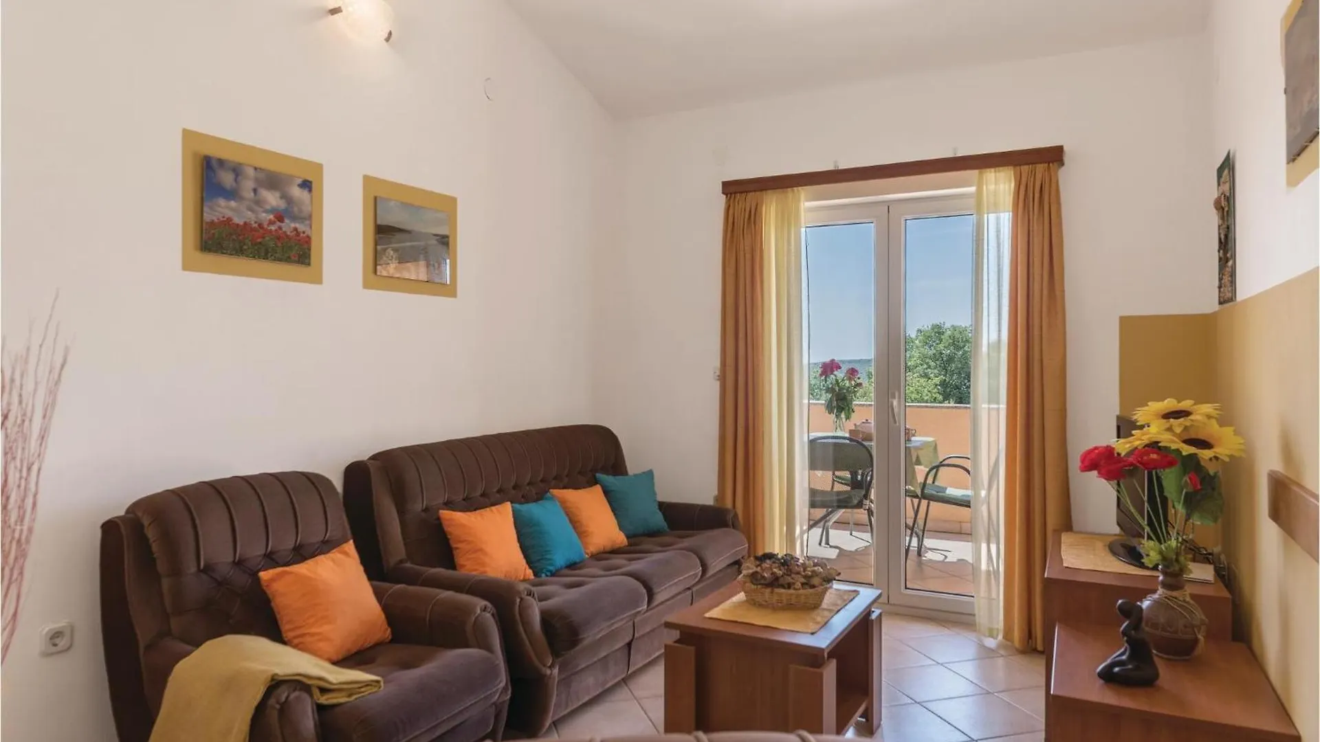 Дом отдыха Stunning Home In Krnica With Wifi Хорватия